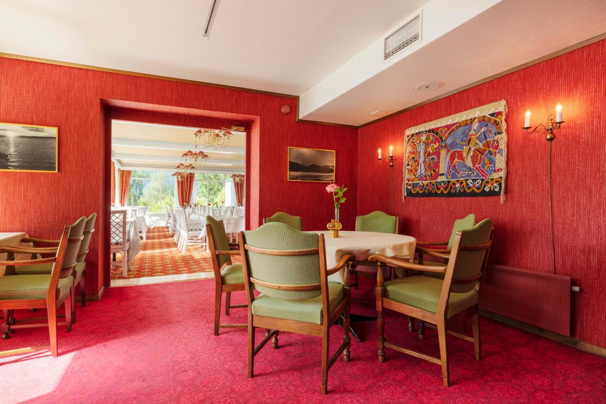 Olden Fjordhotel Εξωτερικό φωτογραφία
